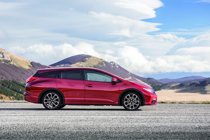 New Honda Civic Tourer photo gallery